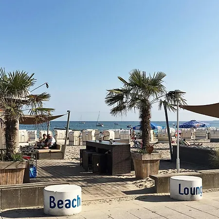 Near Fehmarn Island Hub بيت للعطل
